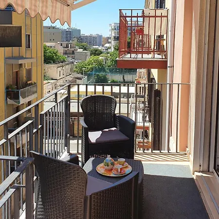 Majestic Seaview Apartment - Bari Centro * Bari