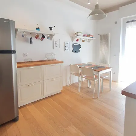 Majestic Seaview Apartment - Bari Centro