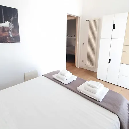 Majestic Seaview Apartment - Bari Centro Apartment